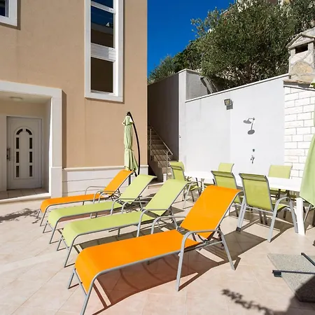 In Mit Grosser Terrasse Διαμέρισμα *